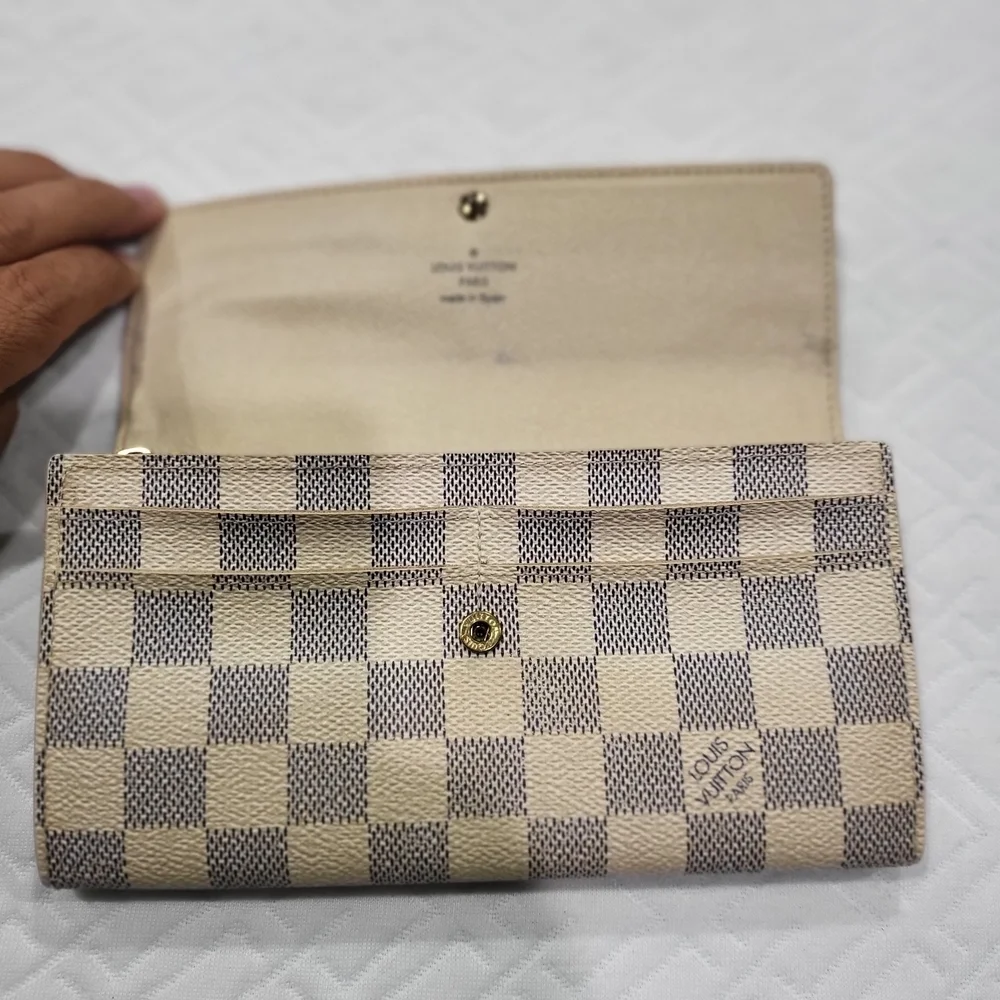 Louis Vuitton Damier Azur Canvas Sarah Long Wallet.  Authentic